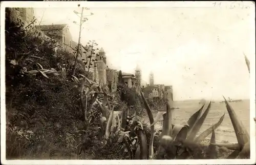 Ak Rab Kroatien, Teilansicht des Ortes, Türme, Ufer