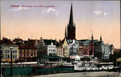 Ak Hansestadt Lübeck, Panorama vom Hafen gesehen