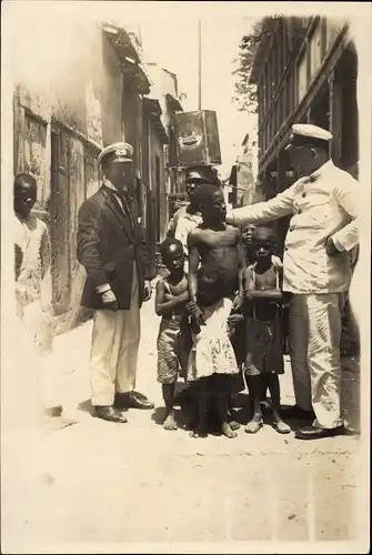 Foto Curaçao Niederländische Antillen Karibik, Deutsche Seeleute, Kinder, um 1920