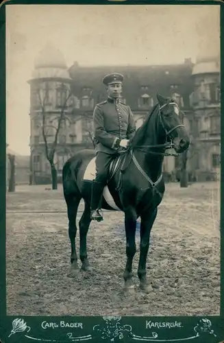 Foto Soldat in Uniform auf einem Pferd, Kaiserreich