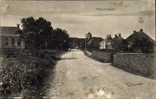 Ak Nijemirdum Friesland Niederlande, Straßenpartie