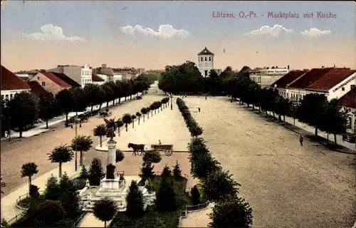 Ak Giżycko Lötzen Ostpreußen, Marktplatz mit Kirche, Denkmal