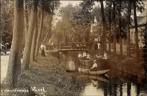 Foto Ak ’s Gravenmoer Nordbrabant, Vaart, Ruderboote