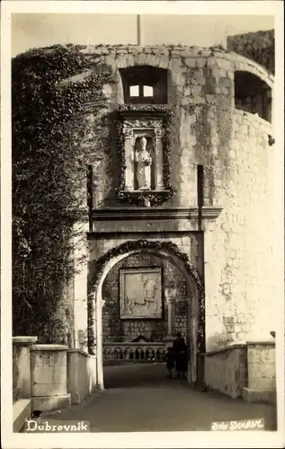 Ak Dubrovnik Kroatien, Tor, Wappen, Statue