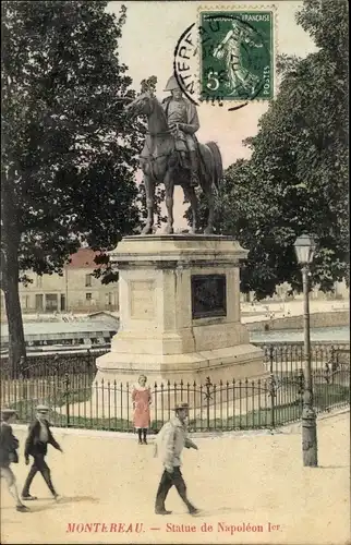 Ak Montereau Seine et Marne, Statue de Napoleon Ier