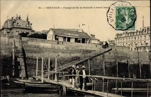 Ak Trouville Calvados, Passage du bac de Deauville a maree basse