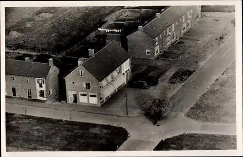 Ak Noordoostpolder Flevoland, Winkelstraat Ens, Fliegeraufnahme