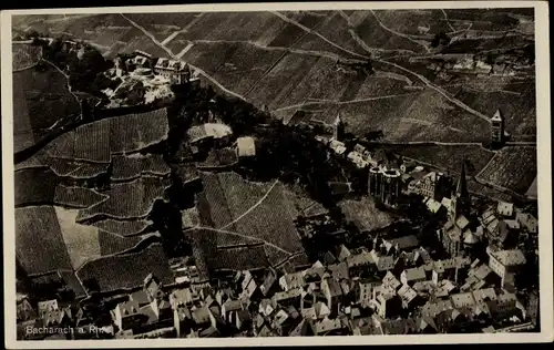 Ak Bacharach am Rhein, Totalansicht, Fliegeraufnahme, Hotel zum alten kurkölnischen Saal