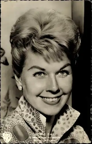 Ak Schauspielerin Doris Day, Portrait