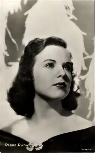 Ak Schauspielerin Deanna Durbin, Portrait