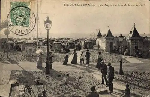 Ak Trouville sur Mer Calvados, La Plage, vue prise de la rue de Paris