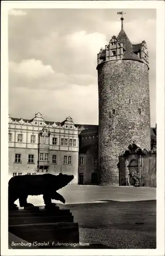 Ak Bernburg an der Saale, Eulenspiegelturm, Platz, Bärenstatue