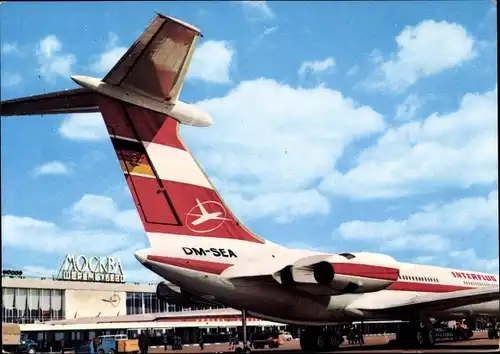 Ak Moskau Russland, Flughafen, DDR Interflug Flugzeug Iljuschin IL-62 DM-SEA