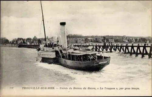 Ak Trouville sur Mer Calvados, Entree du Bateau du Havre La Touques, par gros temps