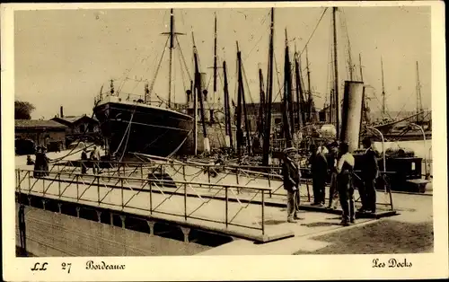 Ak Bordeaux Gironde, Les Docks