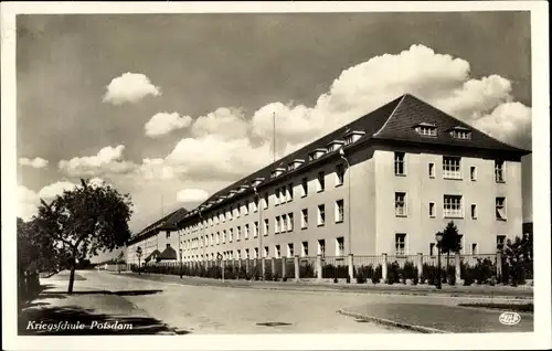 Ak Potsdam in Brandenburg, Kriegsschule