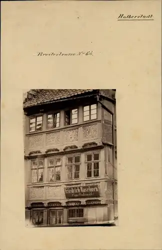 Foto Halberstadt am Harz, Häuserfassade, Breitestraße 64, Herrenkleidermacher