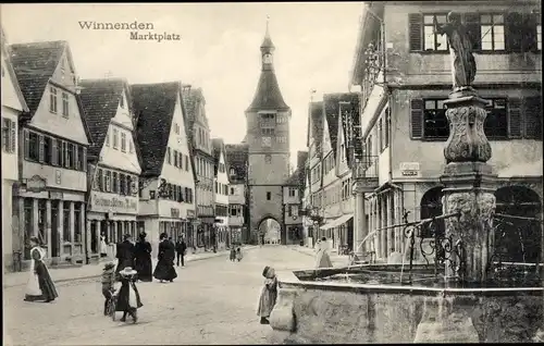 Ak Winnenden in Württemberg, Marktplatz, Brunnen, Tor