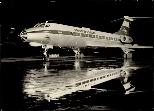 Ak Deutsches Passagierflugzeug Tupolev Tu-134, Interflug, Turbinenluftstrahlverkehrsflugzeug