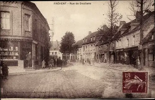 Ak Frevent Pas de Calais, Rue de Doullens