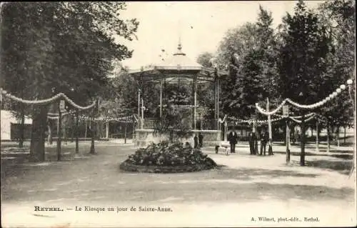 Ak Rethel Ardennes, Le Kiosque un jour de Sainte Anne