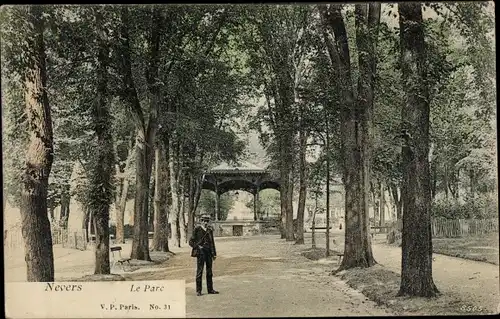 Ak Nevers Nièvre, Le Parc
