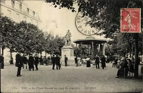 Ak Pau Pyrénées-Atlantiques, La Place Royale un jour de musique