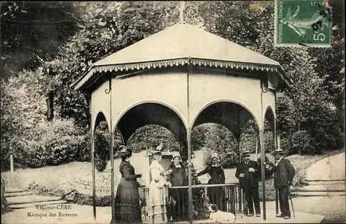 Ak Vic sur Cère Cantal, Kiosque des Buveurs