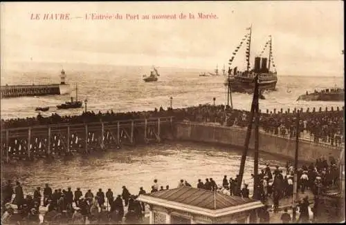 Ak Le Havre Seine Maritime, L'Entree du Port au moment de la Maree, Dampfschiff