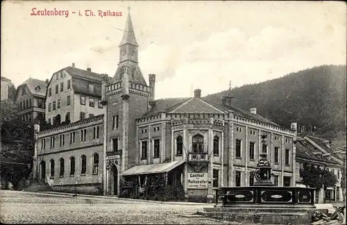 Ak Bad Leutenberg in Thüringen, Rathaus, Brunnen, Gasthof zum Ratskeller