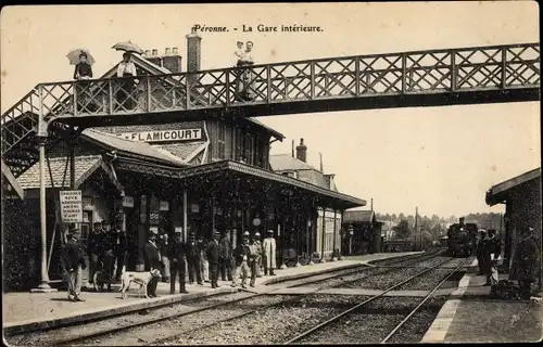 Ak Péronne Somme, La Gare interieure