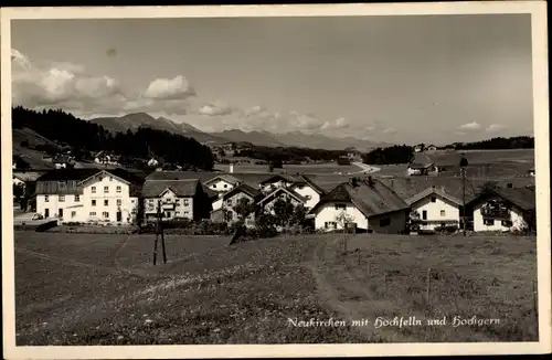 Ak Neukirchen am Teisenberg Teisendorf in Oberbayern, Gesamtansicht, Hochfelln, Hochgern