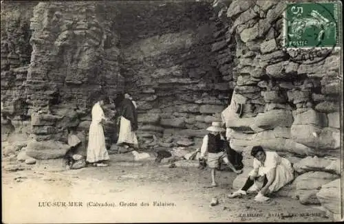 Ak Luc sur Mer Calvados, Grotte des Falaises