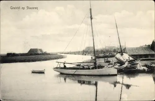 Ak Stavoren Friesland Niederlande, Flusspartie, Boot