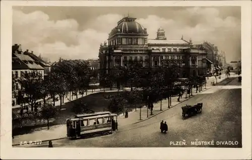 Ak Plzeň Pilsen Stadt, Mestske Divadlo, Straßenbahn