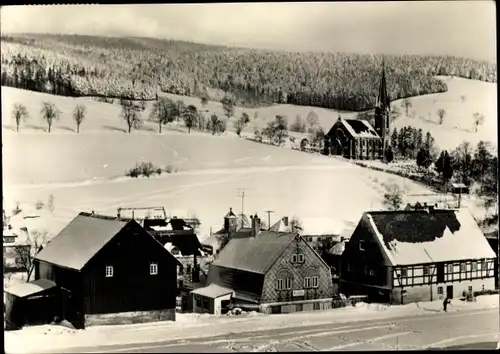 Ak Rechenberg Bienenmühle Erzgebirge, Teilansicht mit Kirche, Winter