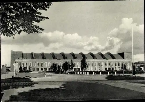 Ak Neumünster in Schleswig Holstein, Holstenhalle