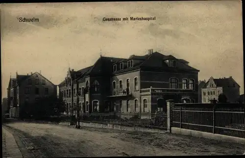 Ak Schwelm in Westfalen, Gassstraße mit Marienhospital