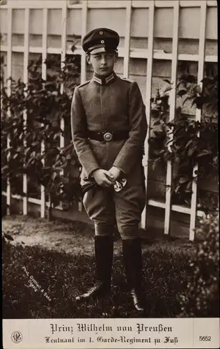 Ak Prinz Wilhelm von Preußen, Leutnant im 1. Garde Regiment zu Fuß, Portrait