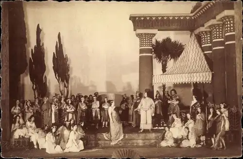 Foto Ak Schauspieler auf der Bühne, Theaterszene, Esther