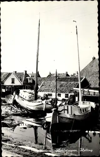 Ak Hindeloopen Hylpen Hindeloope Friesland Niederlande, Helling, Boote, Häuser