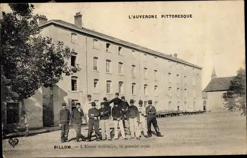 Ak Billom Puy de Dôme, L'Ecole militaire, la grande cour