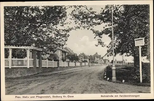 Ak Bedburg Hau am Niederrhein, Prov. Heil- und Pflegeanstalt, Bahnstraße, Ärztewohnungen