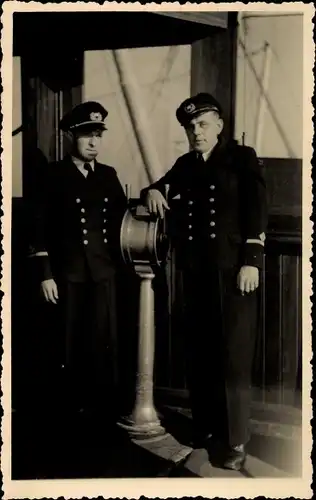 Foto Ak Kapitän eines Schiffes in Uniform
