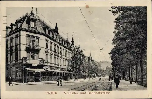 Ak Trier in Rheinland Pfalz, Nordallee, Bahnhofstraße, Passanten