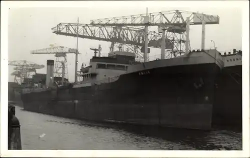 Foto Frachtschiff Amada im Hafen