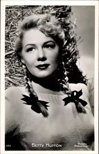 Ak Schauspielerin Betty Hutton, Portrait