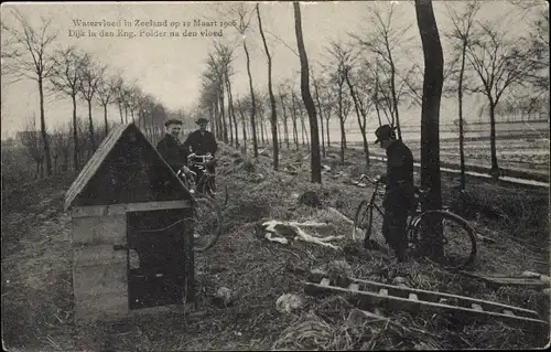 Ak Zeeland Niederlande, Watervloed op 12 Maart 1906, Dijk in den Eng. Polder na den vloed