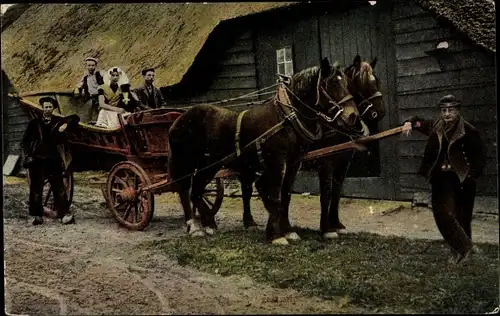 Ak Zeeland Niederlande, Niederländische Tracht, Kutsche, Bauern