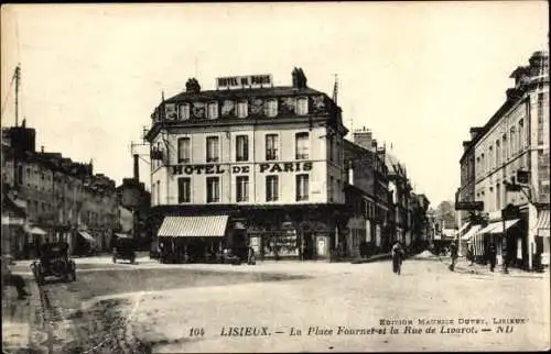 Ak Lisieux Calvados, Place Fournet, Rue de Livarot, Hotel de Paris, Fahrzeuge